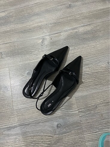 38 Beden Zara siyah babet