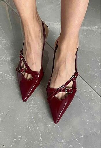 MiuMiu Model Sezon Trendi Bordo Rugan Topuklu Ayakkabı