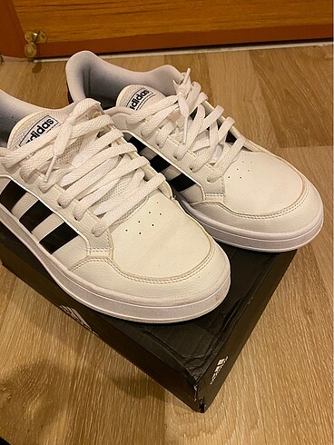 42.5 Beden beyaz Renk Adidas erkek spor ayakkabı