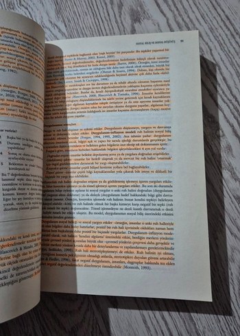  Beden Renk Sosyal Psikoloji - Michael A. Hogg