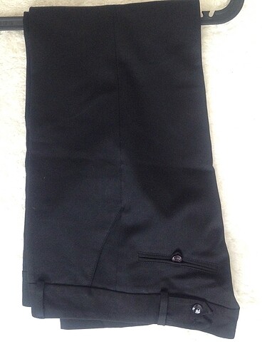 36 Beden siyah Renk Her gardropta bulunması gereken siyah kumaş pantolon