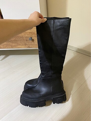 36 Beden Bershka çizme