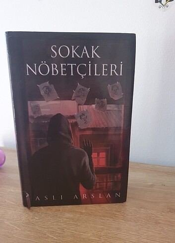 SOKAK NÖBETÇİLERİ 1 (CİLTLİ)