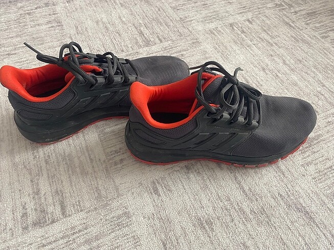 Adidas spor ayakkabı