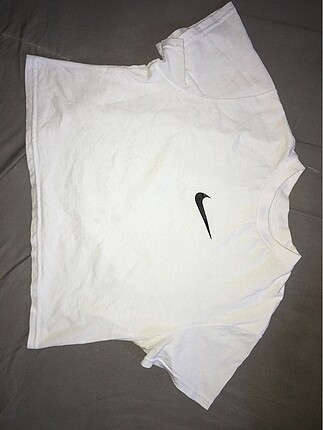 nike beyaz crop tshirt