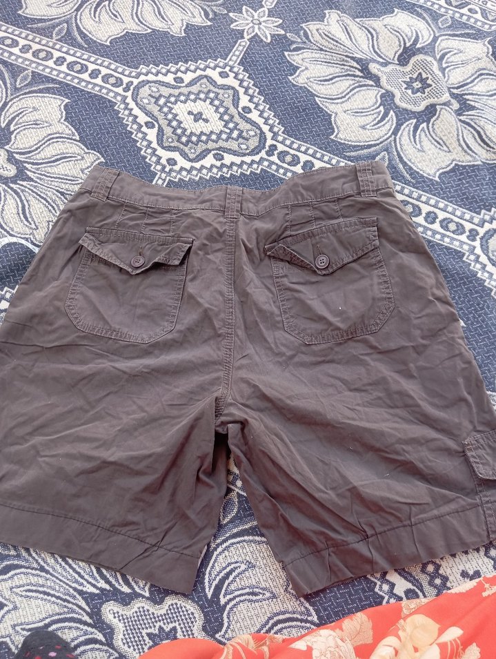 Düğmeli Kahve rengi  şort - Görsel 3