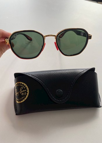 Ray-Ban Ferrari Güneş Gözlüğü - Görsel 2