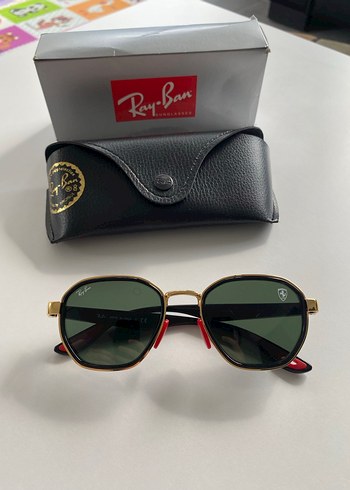 Ray Ban