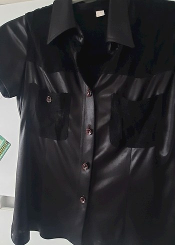 Düğmeli Siyah Deri gorunumlu Kadın Gömlek - Görsel 2