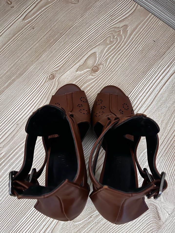 Kahverengi Desenli Deri Topuklu Kadın Sandalet - Görsel 4