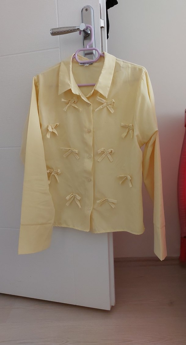 Sarı Düğmeli Kadın Uzun Kollu Gömlek - Görsel 5