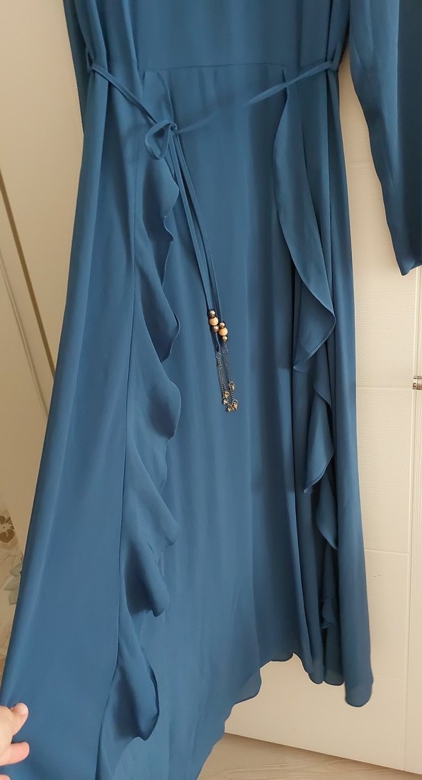 Uzun Mavi Drapeli Kadın Elbise - Görsel 3