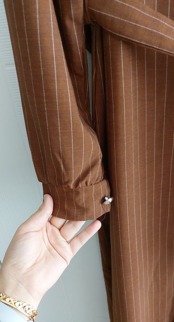 Düğmeli Uzun Kahverengi Kadın Elbise - Görsel 2