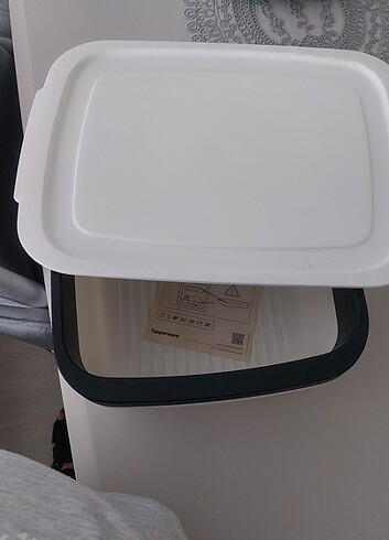  Beden beyaz Renk Tupperware ekmeklik