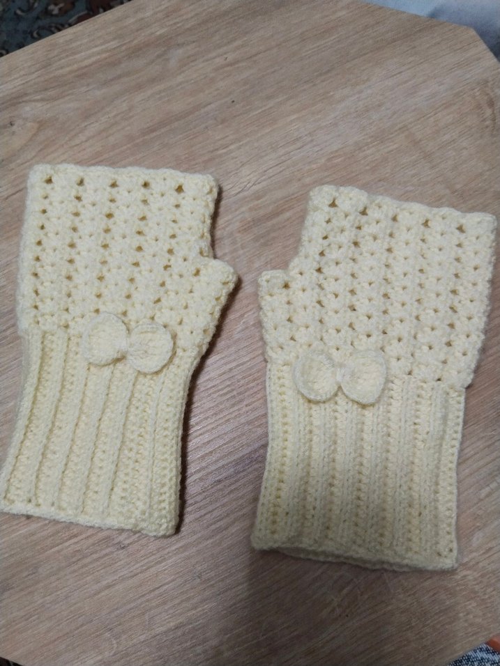 Beyaz Örgü Kadın Eldiveni - Görsel 4