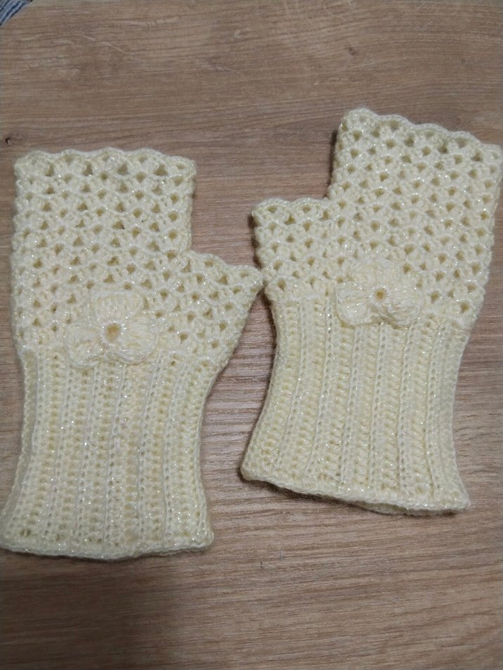 Beyaz Örgü Kadın Eldiven - Görsel 3