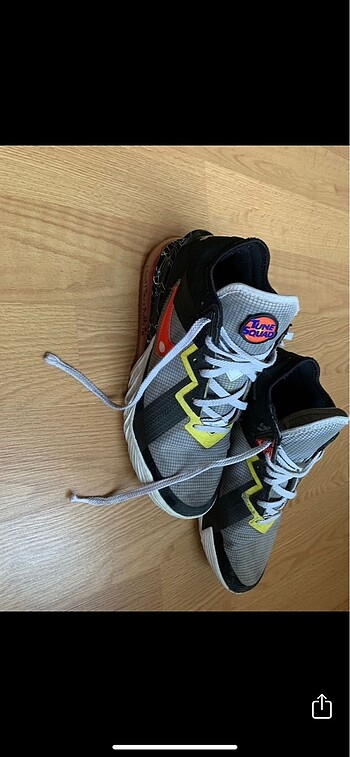 Lebron 18