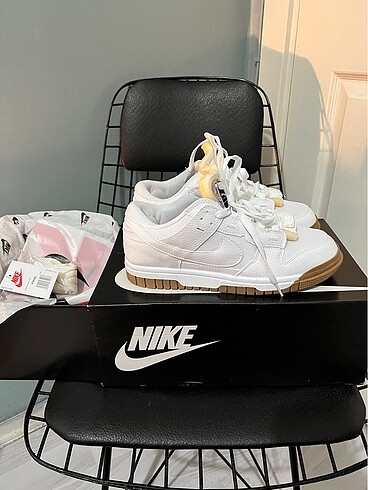 Nike air dunk jumbo white gum