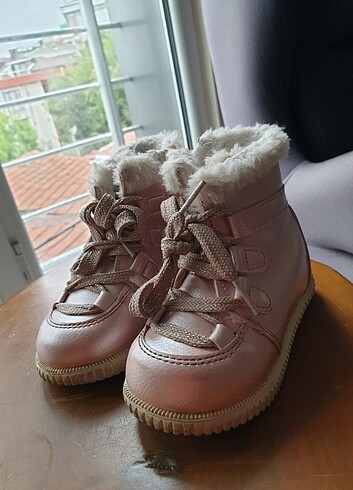 Lc waikiki kız çocuk bot