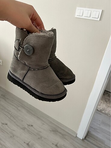 26 Beden gri Renk Ugg bot