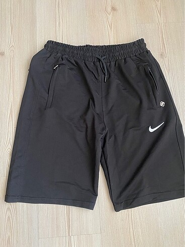 Nike şort