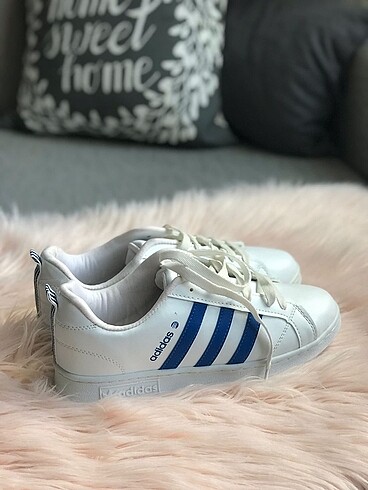 38 numara beyaz Adidas