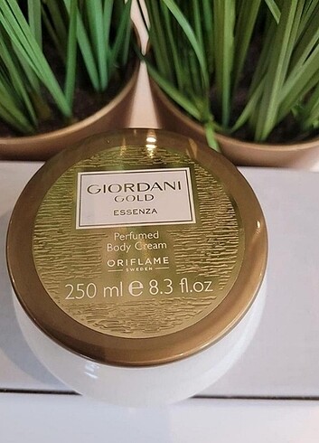  Beden Oriflame GIORDANI Gold vücut losyonu