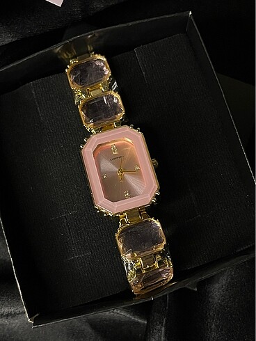 swarovski muadil toz pembe saat