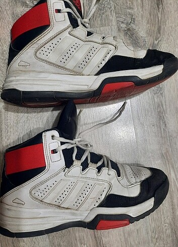 Adidas Basketbol ayakkabısı 