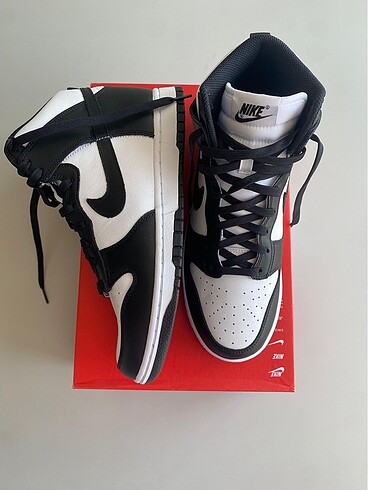 Nike Dunk High Retro Panda
