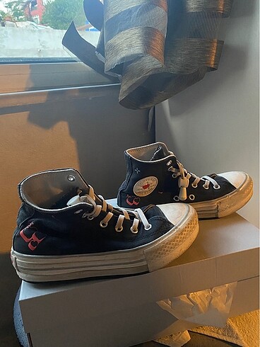 Converse 36 numara kız çoçuğu ayakkabısı