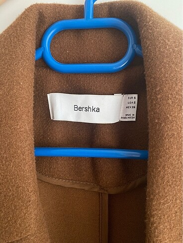BERSHKA KABAN