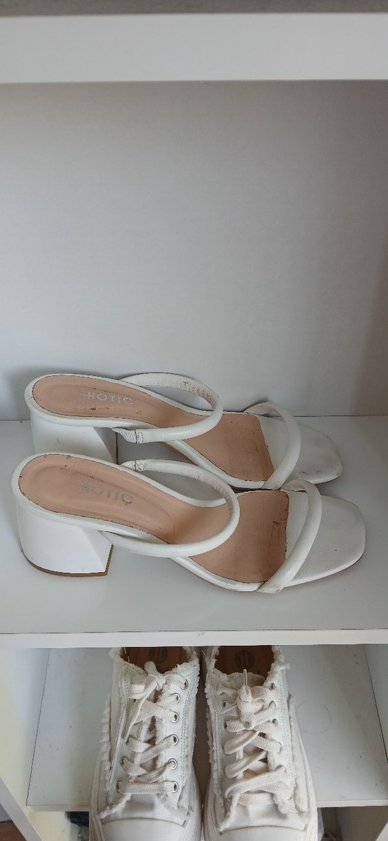 Hotiç 38 kalın topuk deri terlik - Görsel 2