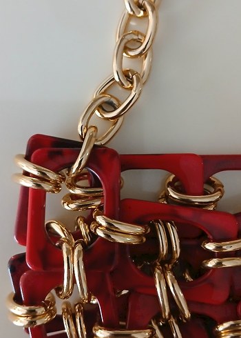 Kırmızı İşlemeli Zincir Detaylı Örgü Çanta - Görsel 5