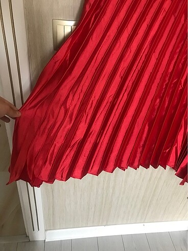 Zara Pliseli etek