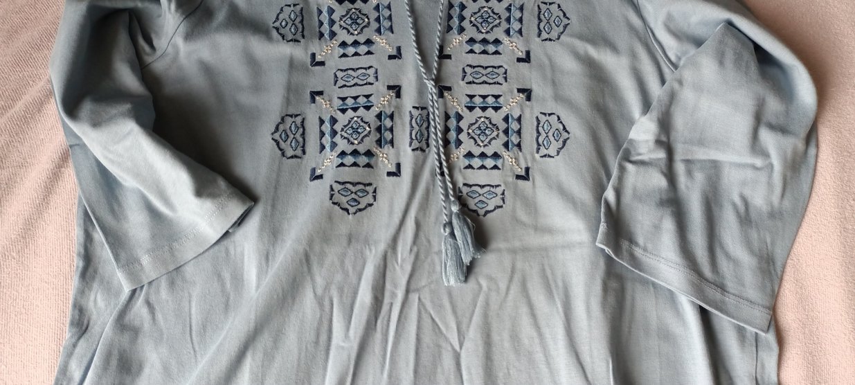 Nakışlı V Yaka Mavi Tunik - Görsel 4