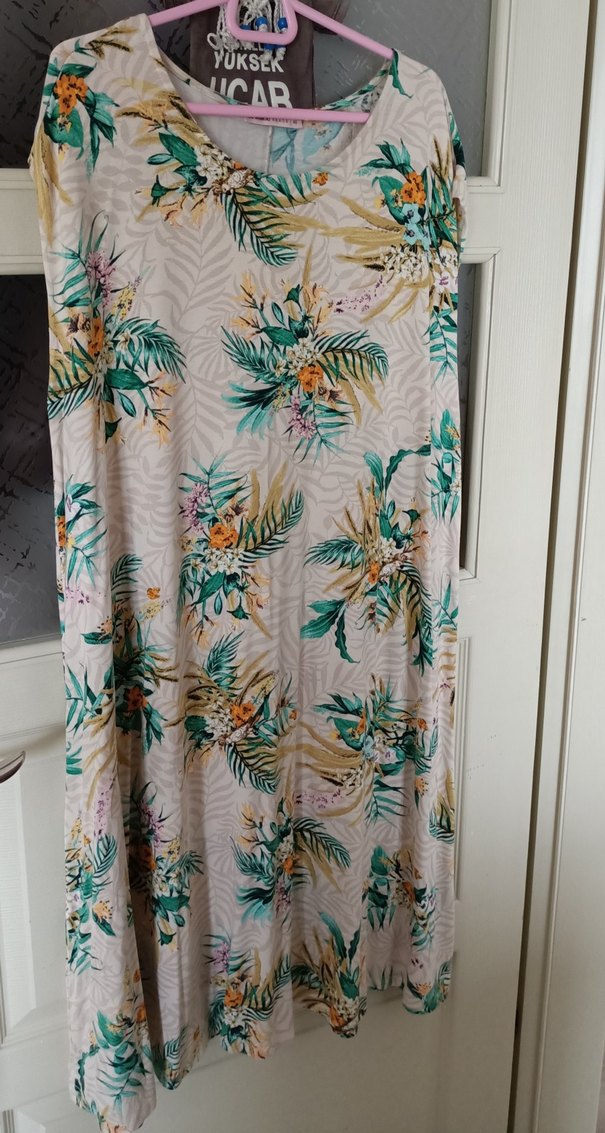 Çiçek Desenli Bohem Midi Elbise - Görsel 4