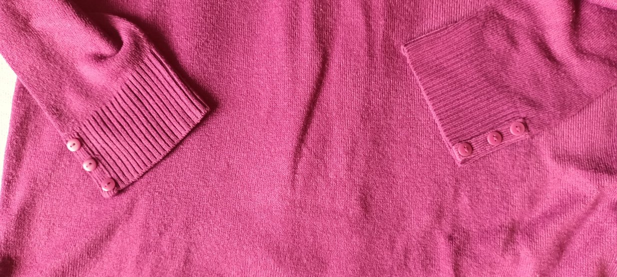 Bordo V Yaka Düğmeli Kadın Kazak - Görsel 3