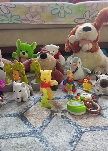 28 adet oyuncak 