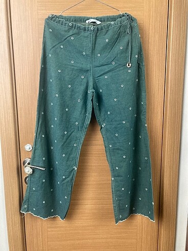 Zara baharlık ve yazlık harika bir pantolon