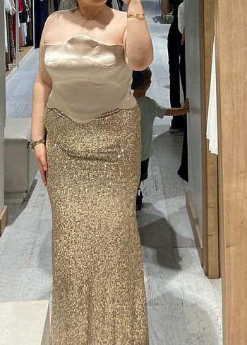 Saten straplez gold elbise