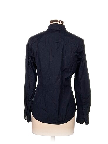 40 Beden Gant T-shirt %70 İndirimli.