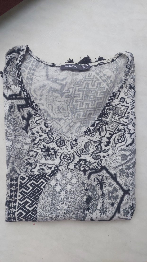 Gri Desenli Bohem V Yaka Kolsuz Tunik - Görsel 2