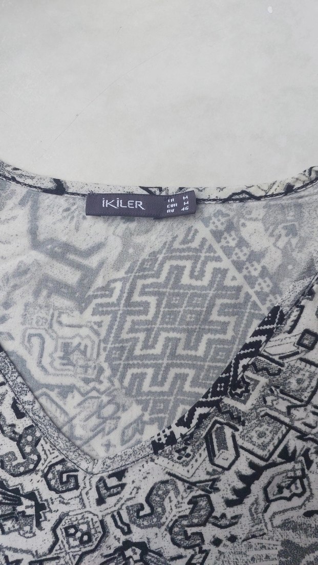 Gri Desenli Bohem V Yaka Kolsuz Tunik - Görsel 5