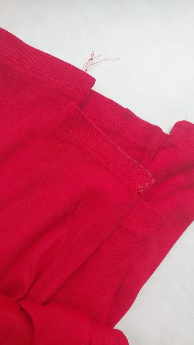 Kırmızı V Yaka Kadın Sweatshirt - Görsel 3