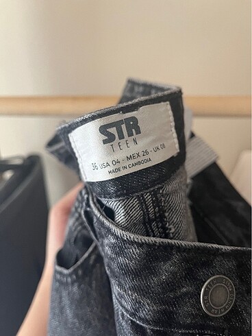 Stradivarius straight fit jean