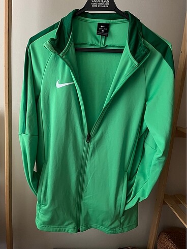 Nike eşofman üstü