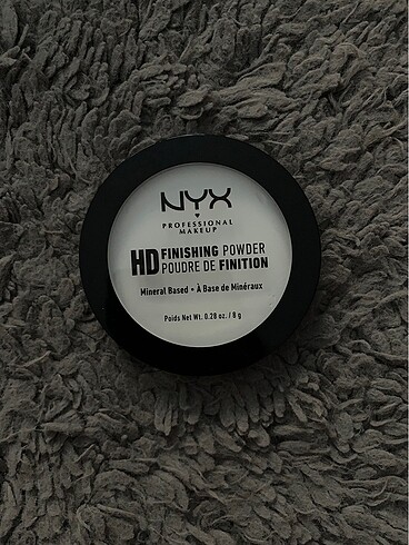 Nyx pudra
