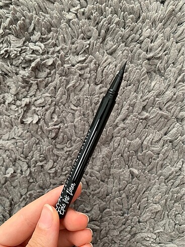  Beden Nyx eyeliner