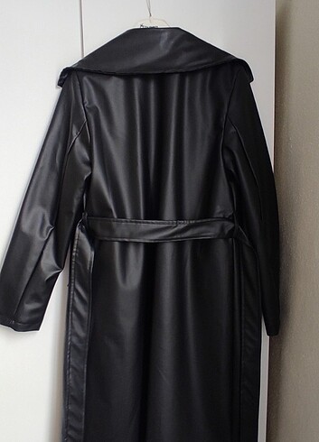 Uzun kuşaklı deri trençkot  - Görsel 5